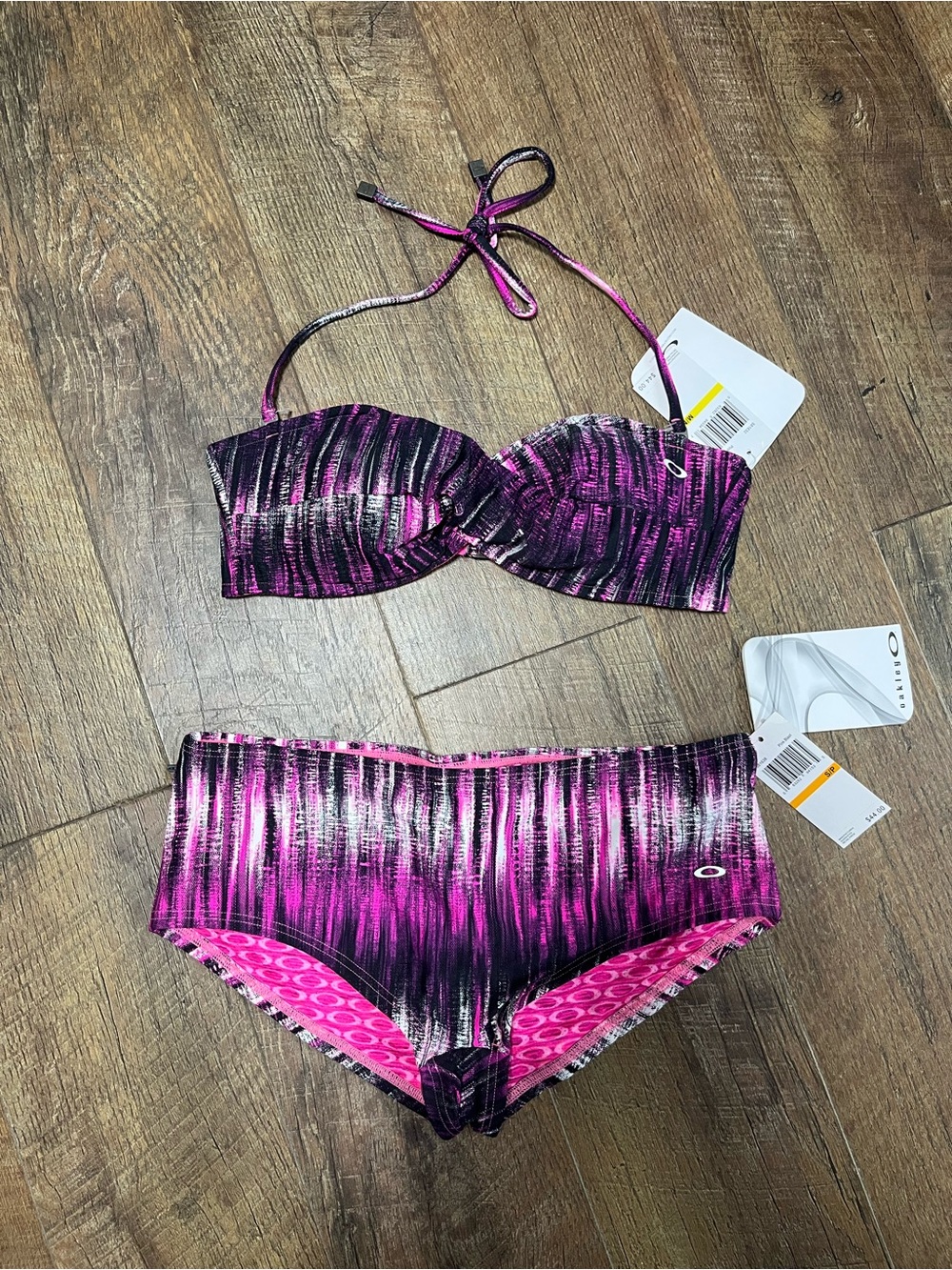 NWT Oakley boyshorts bikini set - Picture 3 of 3